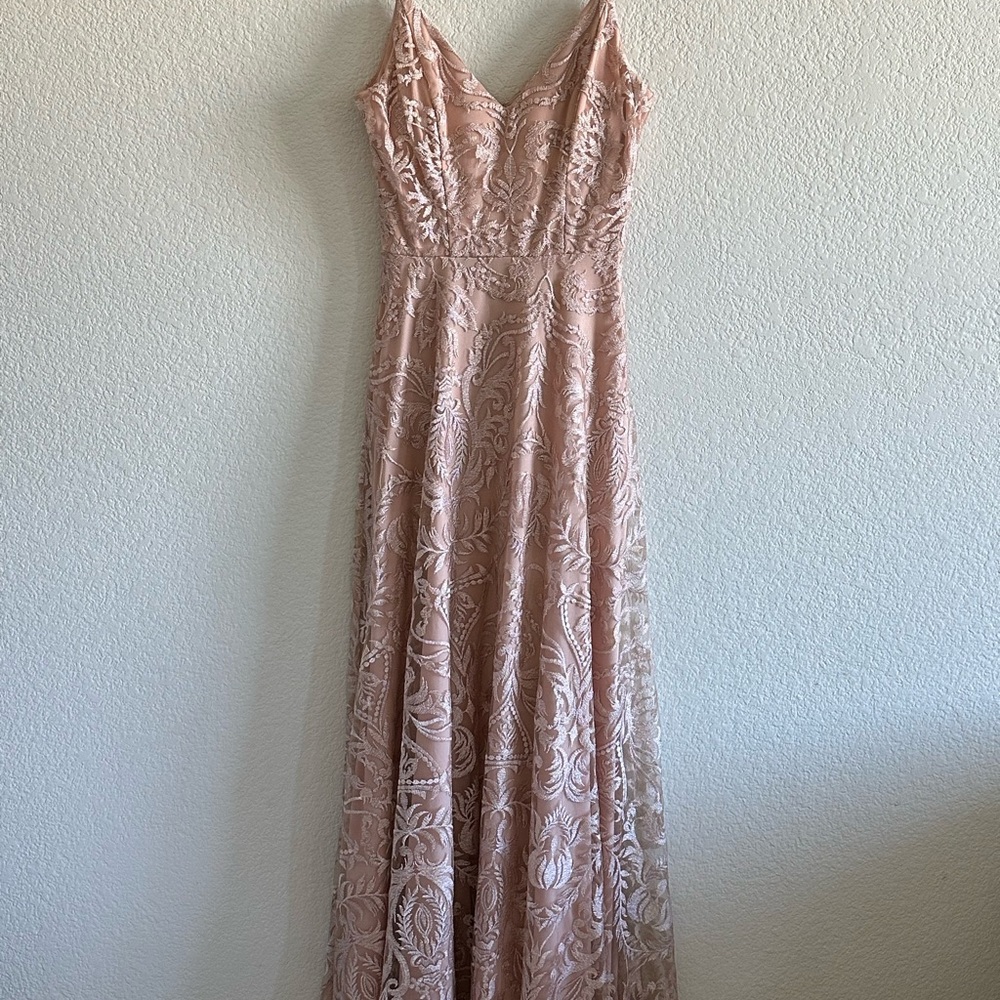 Elegant Lace Evening Prom Gown - Blush